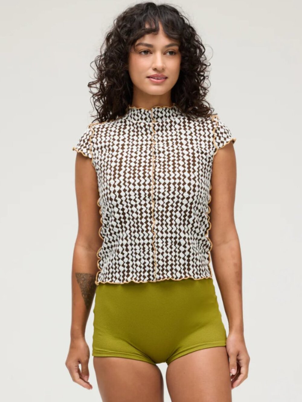 Seea Leo Shortsleeve Rashguard Top - Curly Currents pattern - size small - NWT